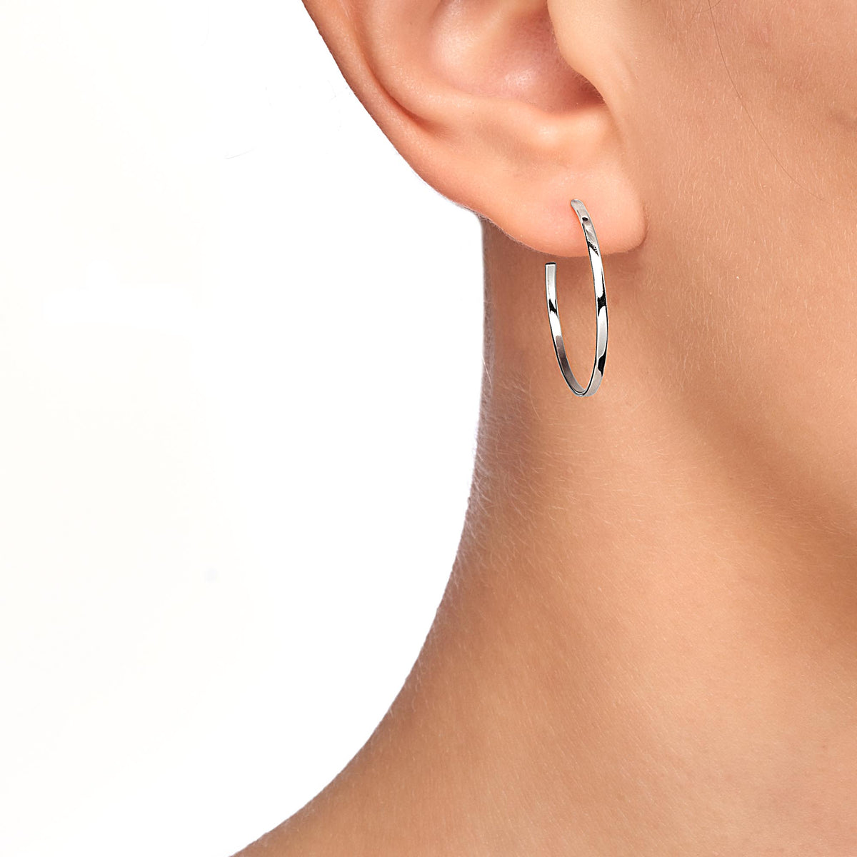 Poena | Chilalo Earring | White Rhodium Plated Steel Filled 925 Silver